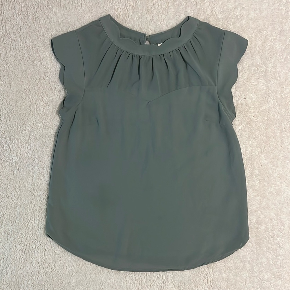 Sage Green Shirt Short Sleeve Blouse Green Top Womens Size Small Office Wear
